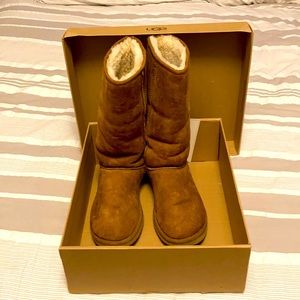 Size 9 Ugg Boots
